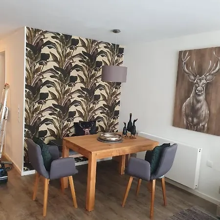 Maurers Schlierseetraum 6, 455 Mit 42 Qm Neu Renoviert, Erdgeschoss Mit Eingezaeunter Terrasse In Ruhiger Lage Am Kirchbichlweg 8 *