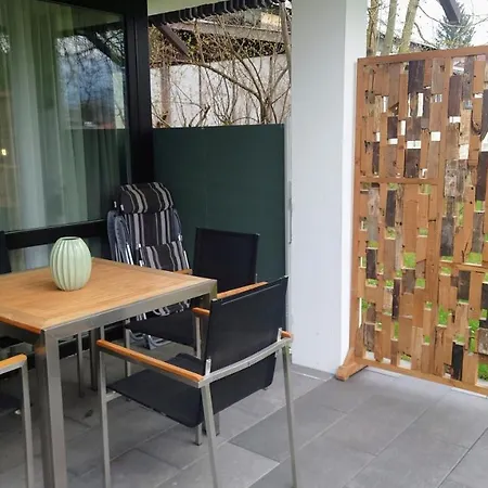 Maurers Schlierseetraum 6, 455 Mit 42 Qm Neu Renoviert, Erdgeschoss Mit Eingezaeunter Terrasse In Ruhiger Lage Am Kirchbichlweg 8 Schliersee